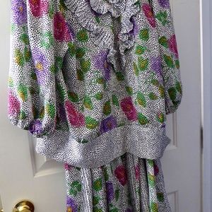 Blouse and skirt  (dress)